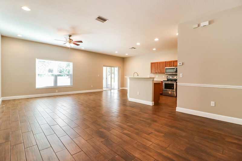 2,350/Mo, 742 Star Pointe Dr Seffner, FL 33584 Living Room View 2