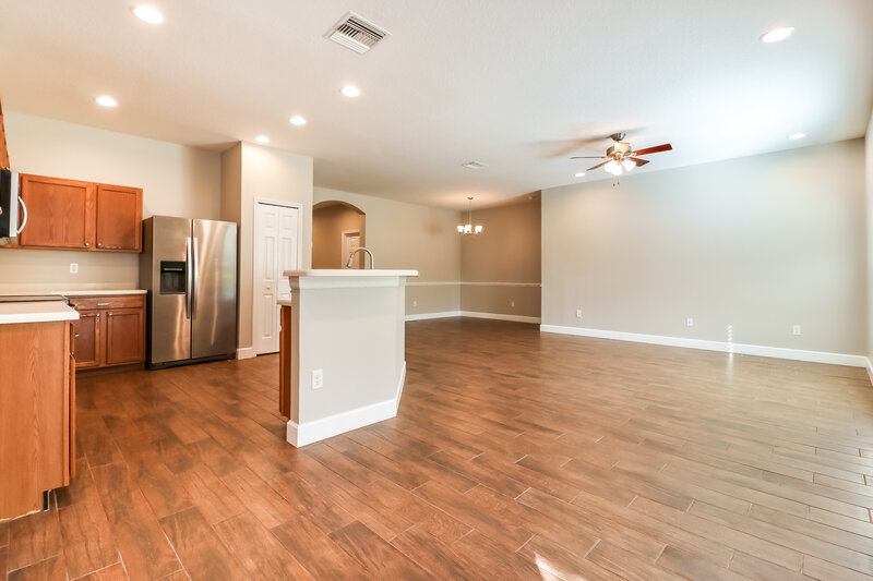 2,350/Mo, 742 Star Pointe Dr Seffner, FL 33584 Dining Room View