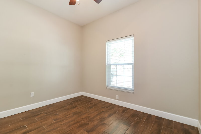 2,350/Mo, 742 Star Pointe Dr Seffner, FL 33584 Bedroom View 3