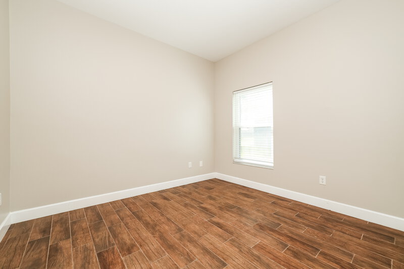 2,260/Mo, 742 Star Pointe Dr Seffner, FL 33584 Bedroom View 3