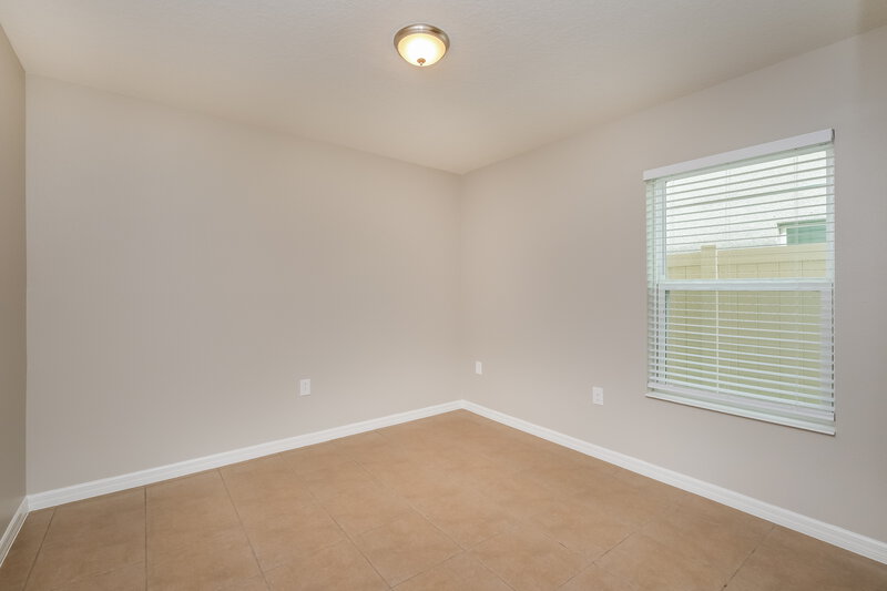 2,280/Mo, 10713 Southern Forest Dr Riverview, FL 33578 Office View
