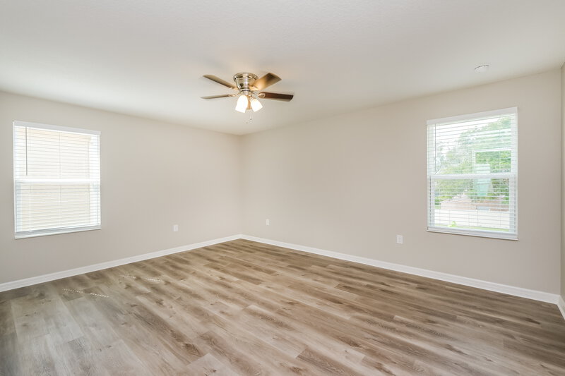 2,280/Mo, 10713 Southern Forest Dr Riverview, FL 33578 Main Bedroom View