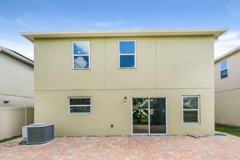 2,280/Mo, 10713 Southern Forest Dr Riverview, FL 33578 Rear View