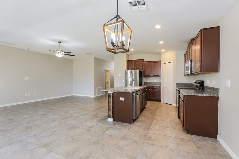 2,145/Mo, 7005 Trent Creek Dr Ruskin, FL 33573 Dining Room View 2