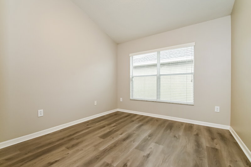 2,225/Mo, 315 Delwood Breck St Ruskin, FL 33570 Bedroom View 3