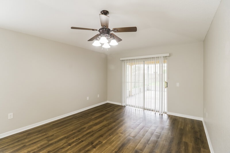 3,910/Mo, 1837 Tangledvine Dr Zephyrhills, FL 33543 Main Bedroom View 2