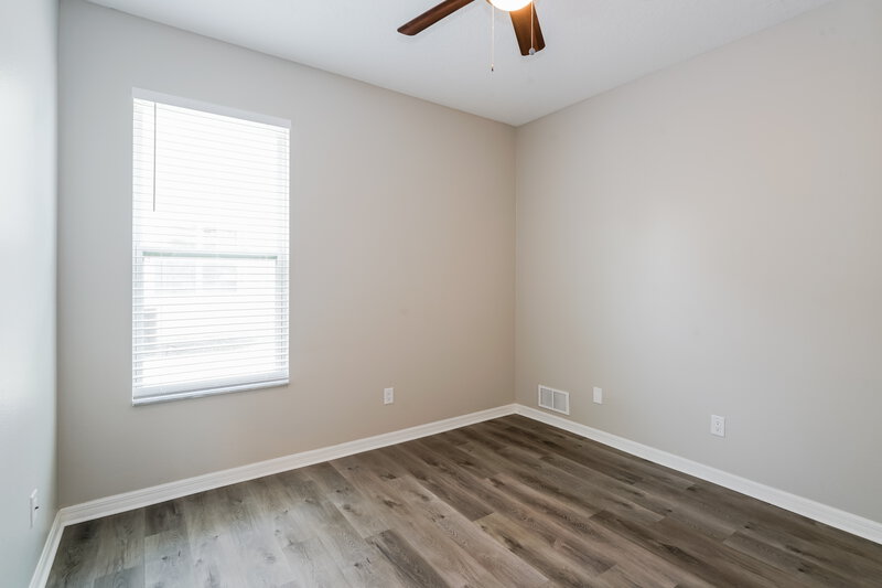 2,210/Mo, 7912 Camden Woods Dr Tampa, FL 33619 Bedroom View