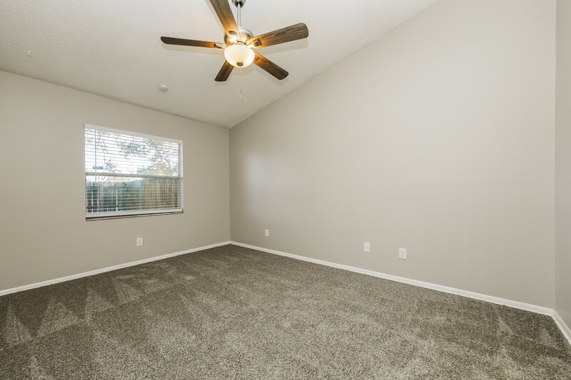 2,025/Mo, 213 Belfort Pl Valrico, FL 33594 Main Bedroom View