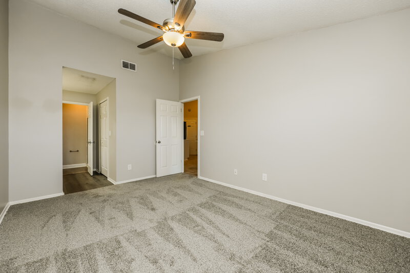 2,025/Mo, 213 Belfort Pl Valrico, FL 33594 Main Bedroom View 2