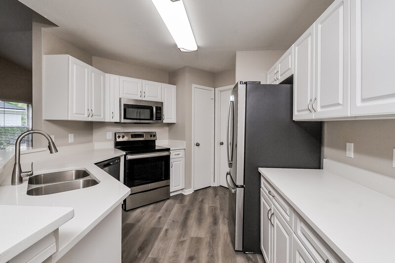 2,255/Mo, 6013 Crickethollow Dr Riverview, FL 33578 Kitchen View