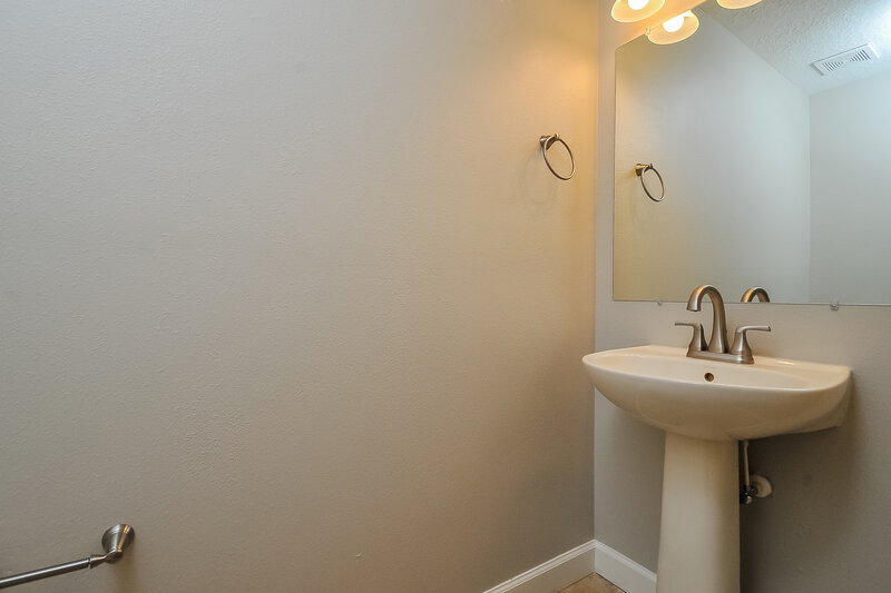 2,565/Mo, 10603 Marsanne Pl Riverview, FL 33578 Powder Room View
