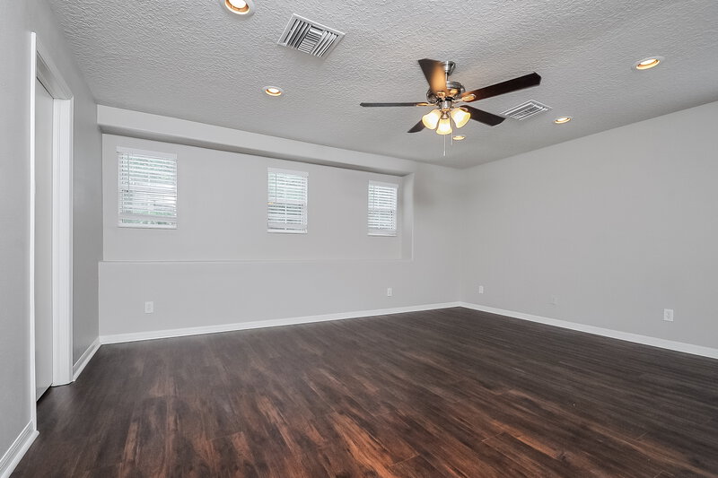 2,565/Mo, 10603 Marsanne Pl Riverview, FL 33578 Main Bedroom View 2
