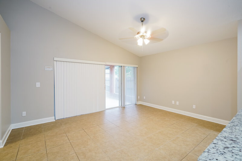 3,760/Mo, 603 Wave Crest Cir Valrico, FL 33594 Family Room View