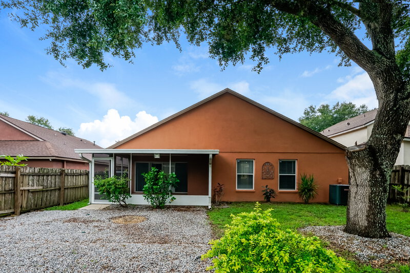 3,760/Mo, 603 Wave Crest Cir Valrico, FL 33594 Rear View