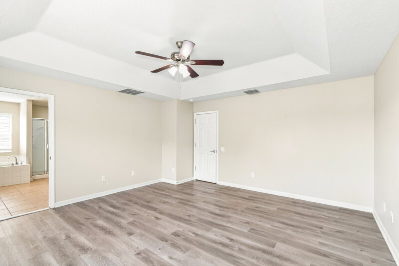 2,240/Mo, 13945 Crater Cir Hudson, FL 34669 Primary Bedroom View 2