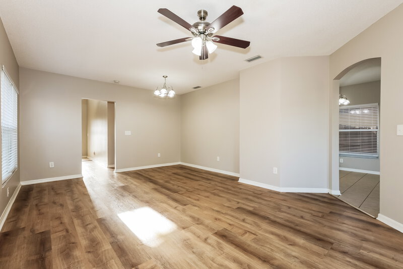 2,260/Mo, 6917 Summer Harbor Ln Riverview, FL 33578 Living Room View 2