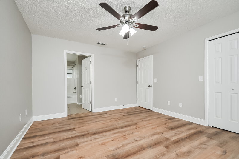 2,410/Mo, 6917 Summer Harbor Ln Riverview, FL 33578 Main Bedroom View 2