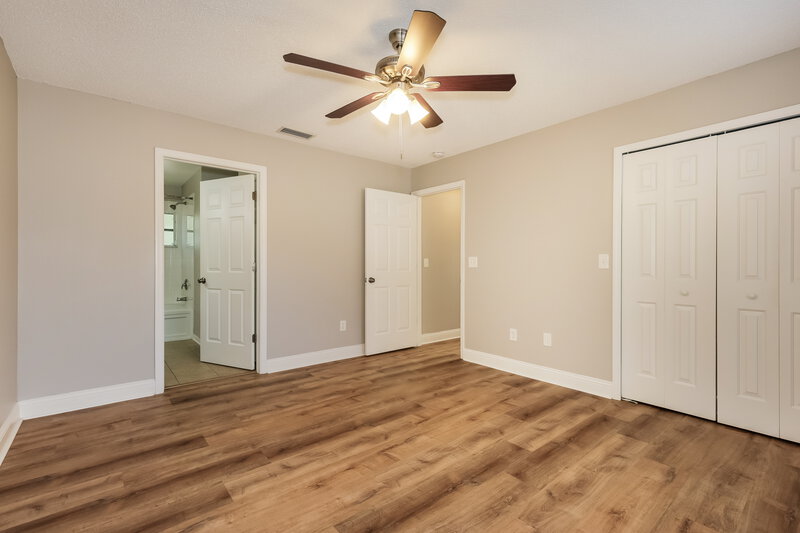 2,260/Mo, 6917 Summer Harbor Ln Riverview, FL 33578 Main Bedroom View 2