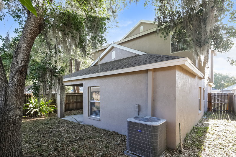 2,260/Mo, 6917 Summer Harbor Ln Riverview, FL 33578 Rear View