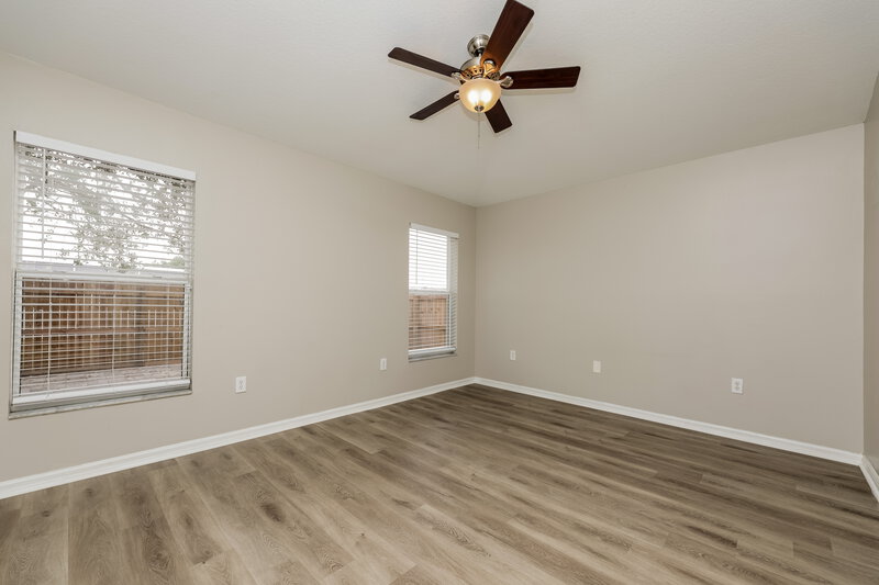 2,175/Mo, 447 Maple Pointe Dr Seffner, FL 33584 Main Bedroom View