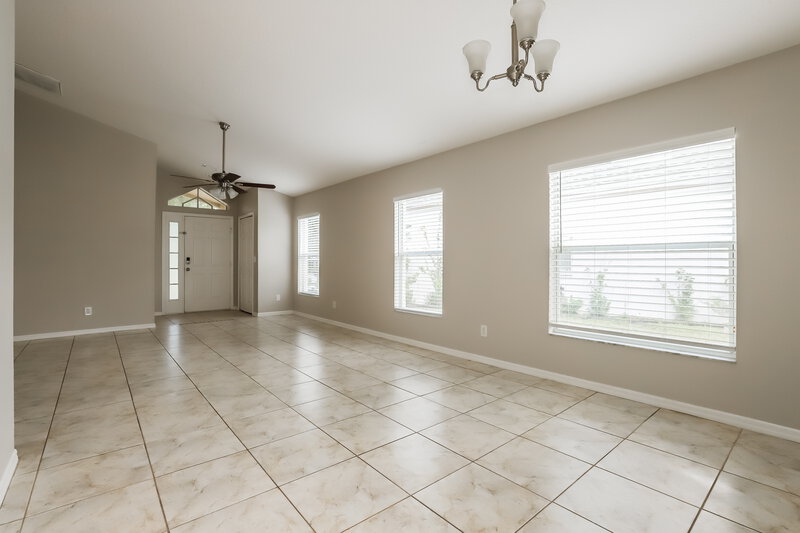 2,200/Mo, 14911 Stag Creek Cir Lutz, FL 33559 Dining Room View