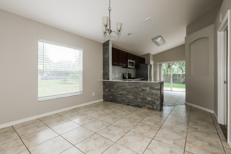 2,200/Mo, 14911 Stag Creek Cir Lutz, FL 33559 Dining Room View 2