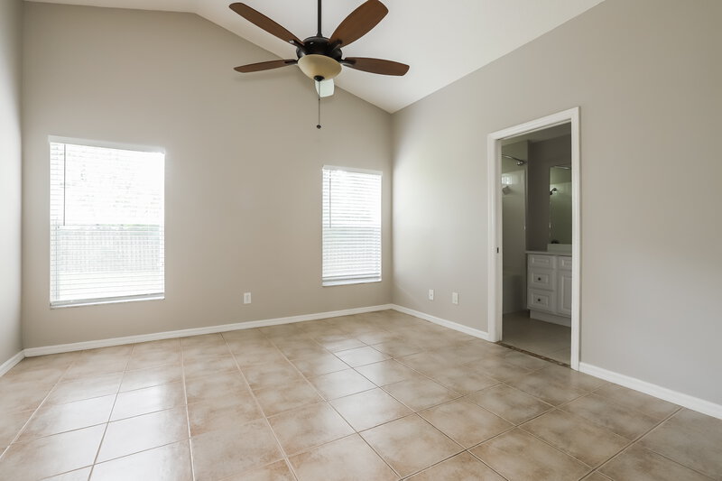 2,200/Mo, 14911 Stag Creek Cir Lutz, FL 33559 Main Bedroom View