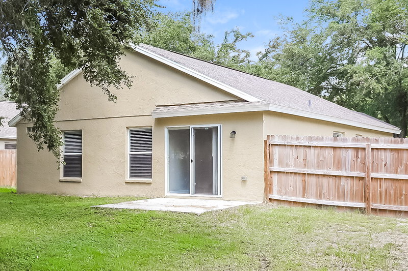2,200/Mo, 14911 Stag Creek Cir Lutz, FL 33559 Rear View