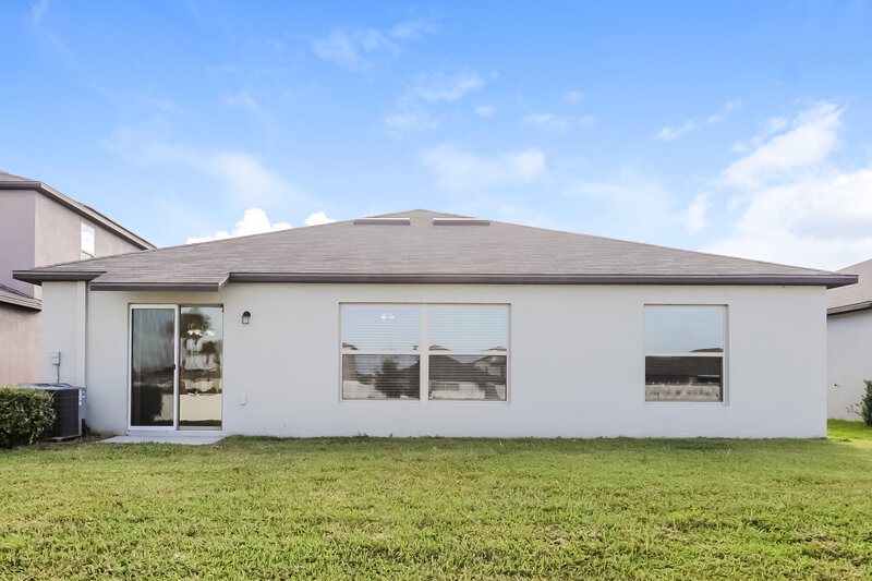 2,365/Mo, 13605 Willow Bluestar Loop Riverview, FL 33579 Rear View