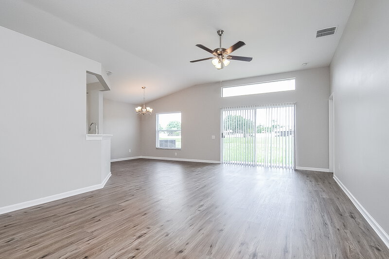 2,395/Mo, 10313 Hunters Haven Blvd Riverview, FL 33578 Living Room View