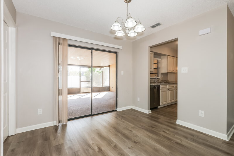 2,075/Mo, 813 Regal Palm Ct Brandon, FL 33510 Dining Room View