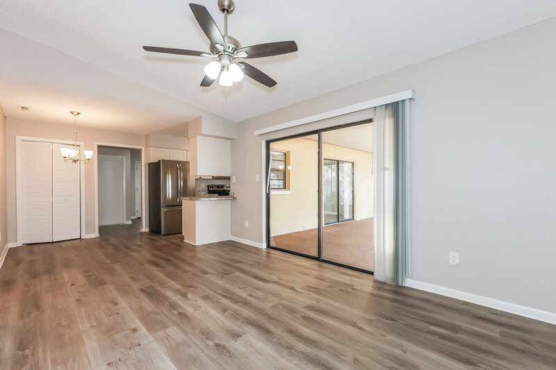 2,075/Mo, 813 Regal Palm Ct Brandon, FL 33510 Family Room View