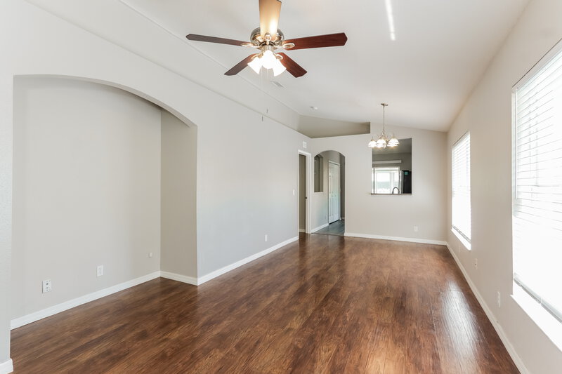 2,165/Mo, 5862 Wrenwater Dr Lithia, FL 33547 Living Room View