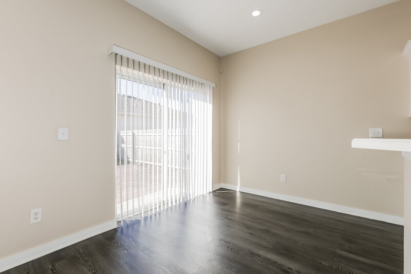 2,115/Mo, 516 Magnolia Pointe Ct Seffner, FL 33584 Breakfast Nook View