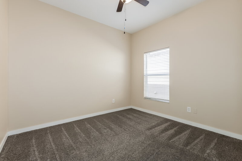 2,115/Mo, 516 Magnolia Pointe Ct Seffner, FL 33584 Bedroom View 2