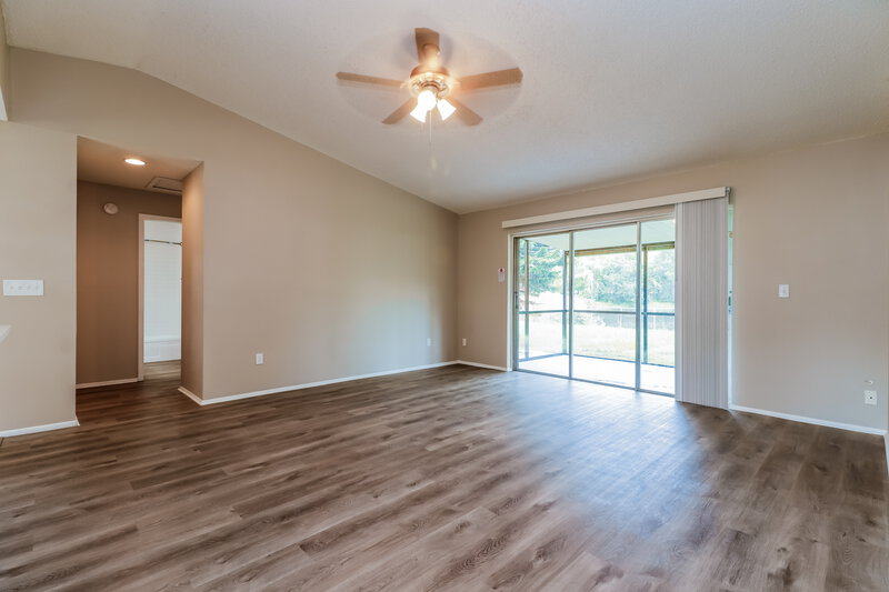 2,415/Mo, 4910 Hi Vista Cir Tampa, FL 33625 Living Room View