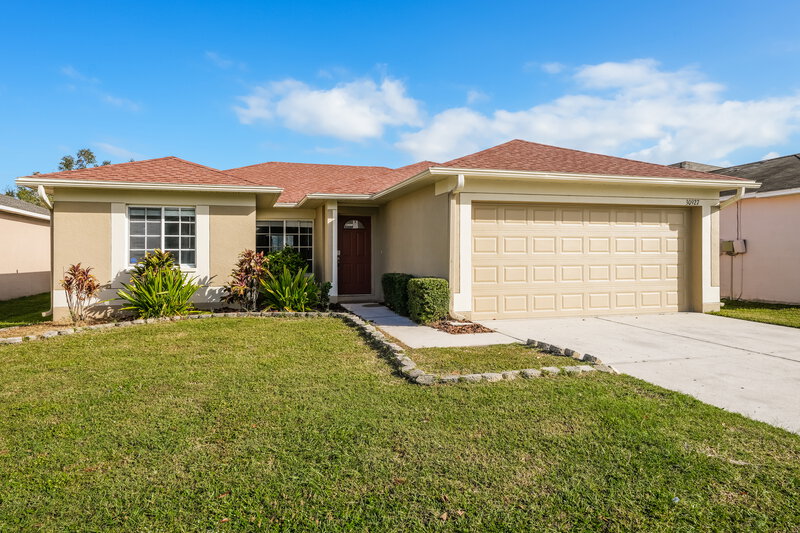 1,990/Mo, 30927 Midtown Ct Wesley Chapel, FL 33545 Front View