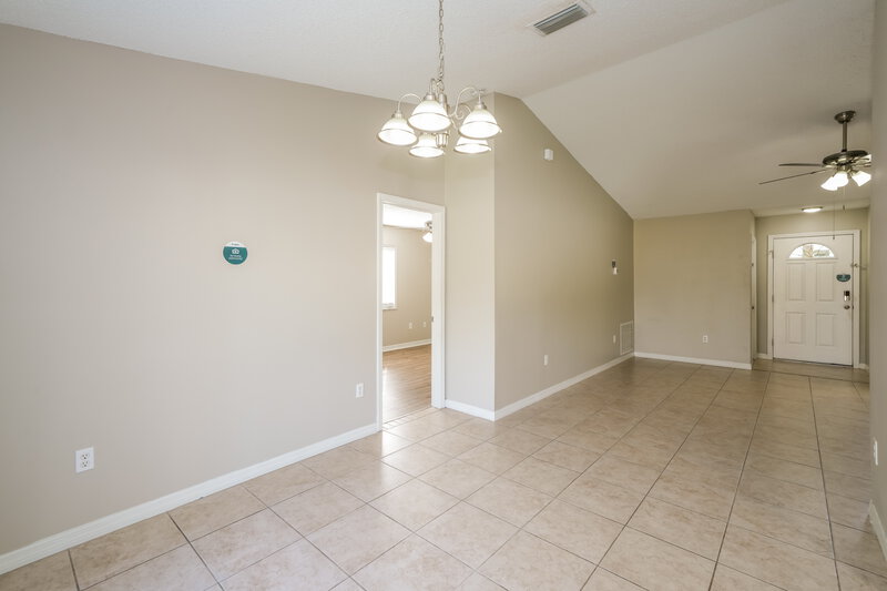 1,990/Mo, 30927 Midtown Ct Wesley Chapel, FL 33545 Dining Room View 2