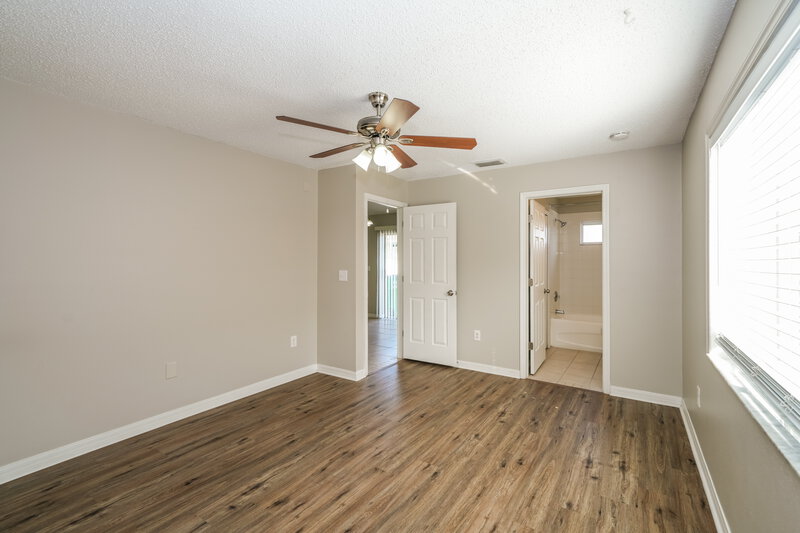 1,990/Mo, 30927 Midtown Ct Wesley Chapel, FL 33545 Main Bedroom View 2
