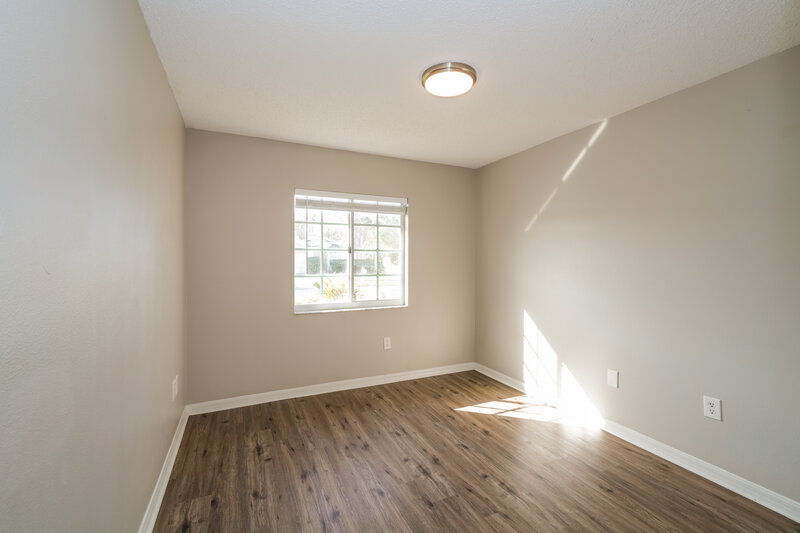 1,990/Mo, 30927 Midtown Ct Wesley Chapel, FL 33545 Bedroom View