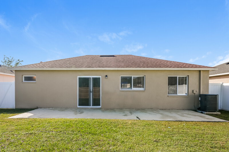 1,990/Mo, 30927 Midtown Ct Wesley Chapel, FL 33545 Rear View