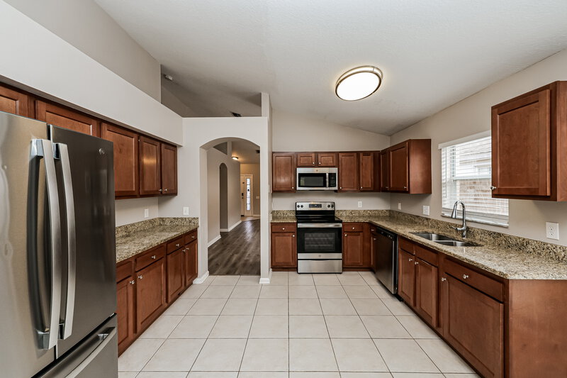 2,260/Mo, 13108 Early Run Ln Riverview, FL 33578 Kitchen View