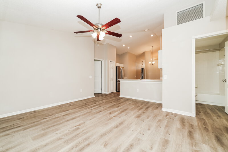 2,220/Mo, 416 Sangria Dr Valrico, FL 33594 Family Room View 2