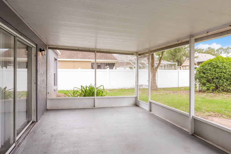 2,365/Mo, 416 Sangria Dr Valrico, FL 33594 Covered Porch View