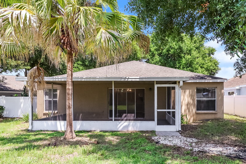 2,220/Mo, 416 Sangria Dr Valrico, FL 33594 Rear View