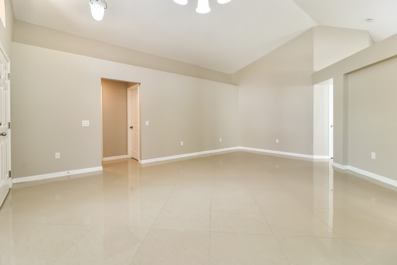 1,955/Mo, 7801 Merchantville Cir Zephyrhills, FL 33540 Living Room View 3