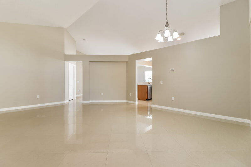 1,955/Mo, 7801 Merchantville Cir Zephyrhills, FL 33540 Dining Room View