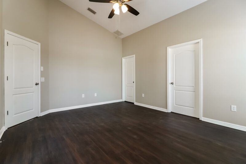 1,955/Mo, 7801 Merchantville Cir Zephyrhills, FL 33540 Main Bedroom View 2