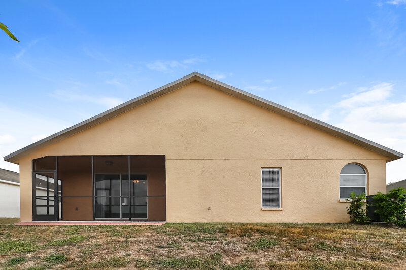 1,955/Mo, 7801 Merchantville Cir Zephyrhills, FL 33540 Rear View