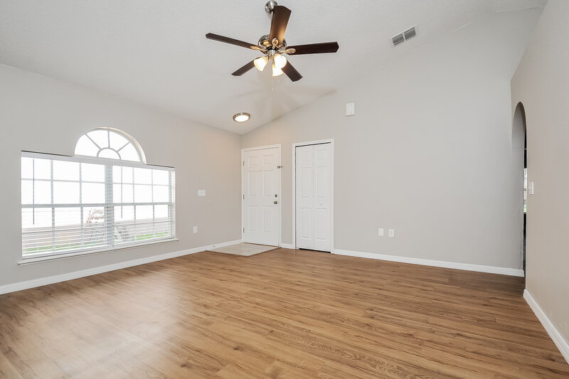 2,230/Mo, 30250 Rattana Ct Wesley Chapel, FL 33545 Living Room View 2